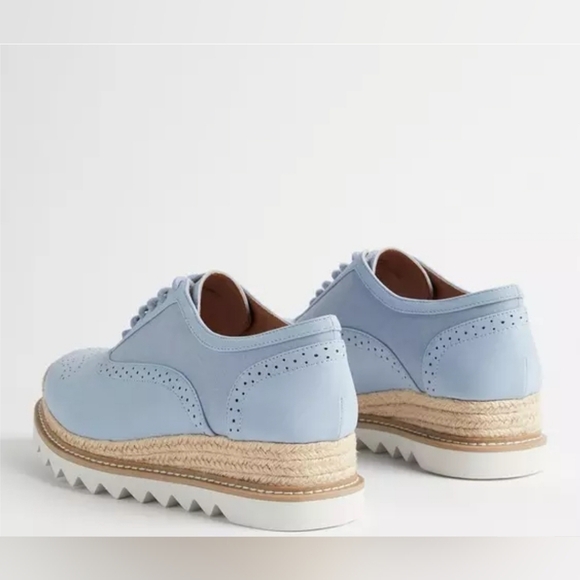 New Torrid Oxford Flats with Modern Brogue Detailing - Picture 3 of 10